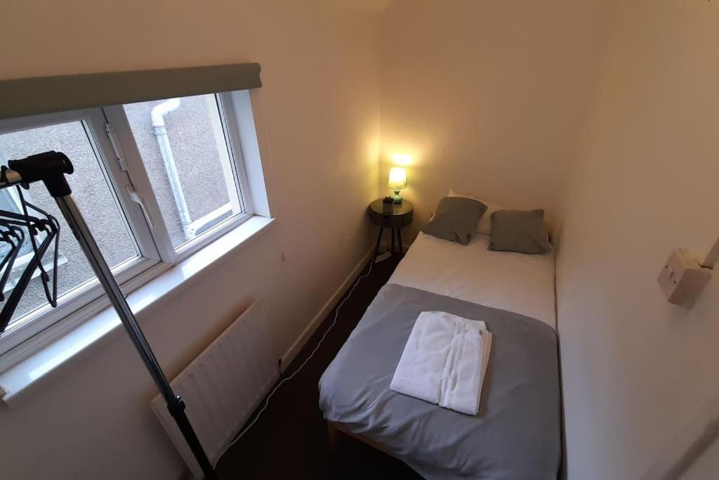 Spacious 4 Bedroom, Free Netflix, Central Location Cardiff Exterior foto