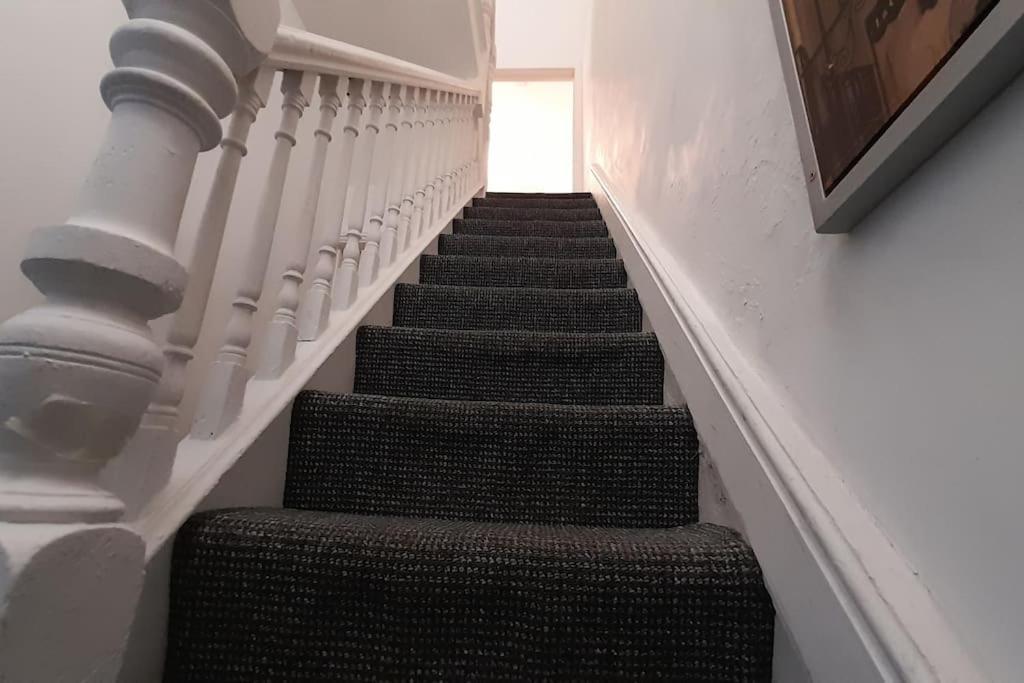 Spacious 4 Bedroom, Free Netflix, Central Location Cardiff Exterior foto